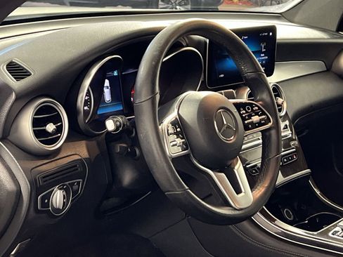 Used 2020 Mercedes-Benz GLC 300 4MATIC image 16
