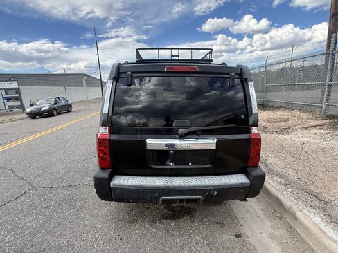 Used 2006 Jeep Commander Limited w/ Trailer Tow Group IV RWD image 8