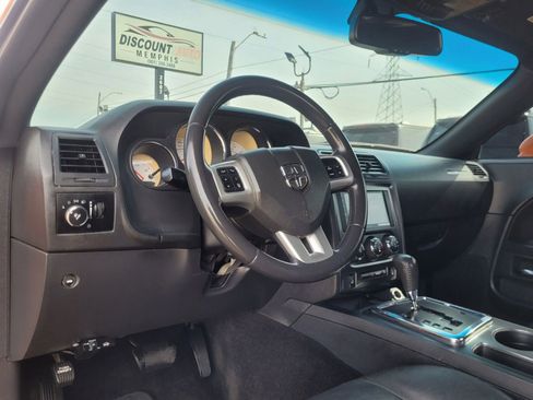 Used 2014 Dodge Challenger SXT Plus image 16