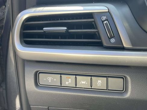 Used 2021 Kia Telluride LX FWD image 17