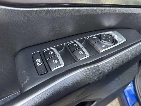 Used 2022 Kia Sorento S w/ Panoramic Sunroof Package FWD image 23