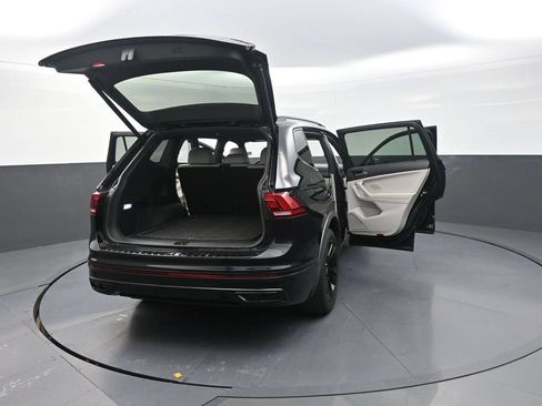 Used 2024 Volkswagen Tiguan SE R-Line AWD/4WD image 34