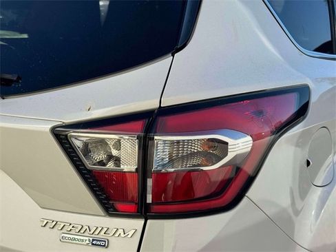 Used 2017 Ford Escape Titanium image 11