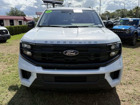 Certified 2025 Ford Expedition Active RWD image 8