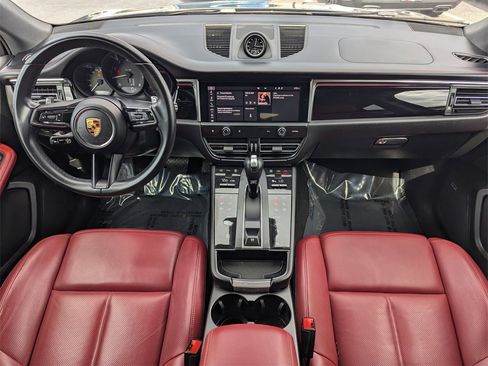 Used 2024 Porsche Macan Turbo image 6
