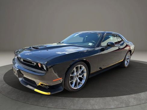 Used 2022 Dodge Challenger GT RWD image 1
