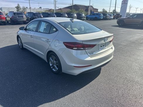 Used 2018 Hyundai Elantra Value Edition FWD image 6