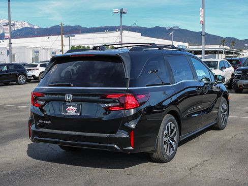 New 2026 Honda Odyssey EX-L image 4