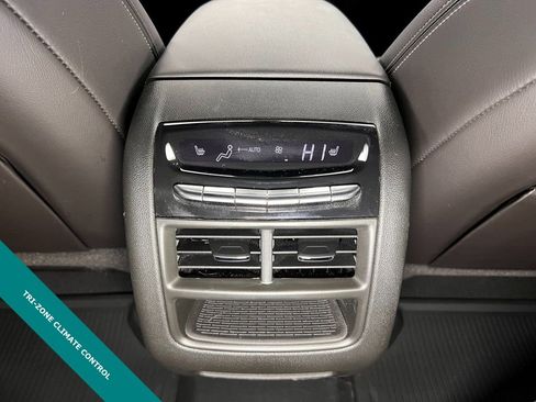 Used 2025 Cadillac XT5 Sportv w/ Technology Package image 13