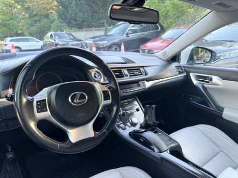 Used 2012 Lexus CT 200h Premium w/ Leather Pkg FWD image 13