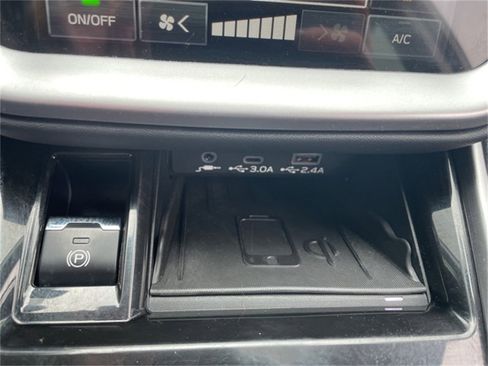 Used 2023 Subaru Outback Premium image 27