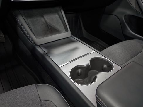 Used 2025 Tesla Model 3 Long Range RWD image 16