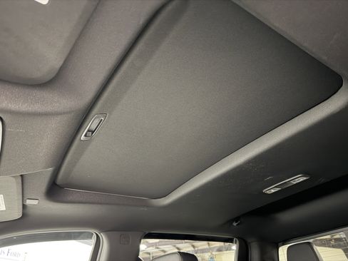 Used 2024 GMC Sierra 2500 AT4 w/ AT4 Preferred Package image 7