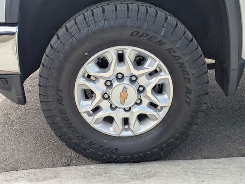 Used 2022 Chevrolet Silverado 3500 LTZ AWD/4WD image 48