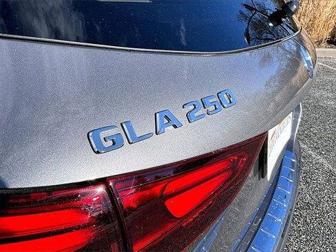 Certified 2025 Mercedes-Benz GLA 250 4MATIC image 27