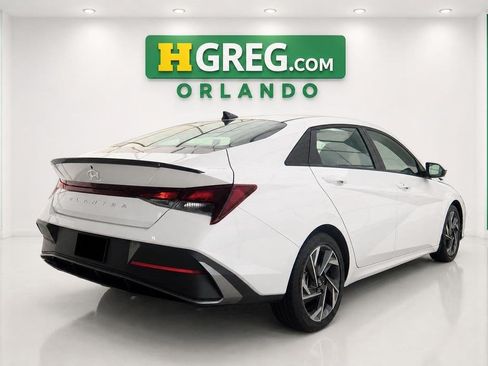 Used 2025 Hyundai Elantra Sport FWD image 6