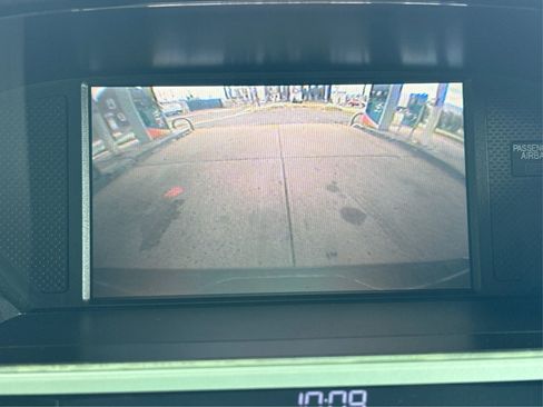 Used 2010 Honda Pilot Touring image 26
