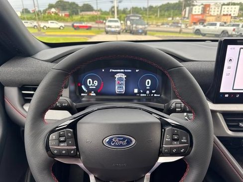 Used 2026 Ford Explorer ST-Line w/ ST-Line Street Pack AWD/4WD image 22