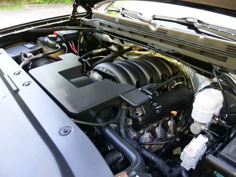 Used 2015 GMC Sierra 1500 SLT w/ SLT Crew Cab Value Package image 43