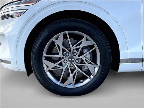 Used 2025 Genesis GV70 2.5T w/ Select Package image 8