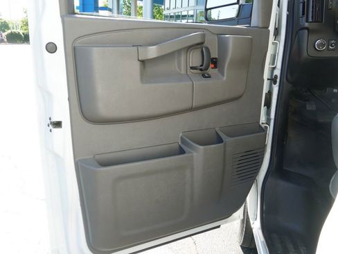 Used 2020 GMC Savana 3500 w/ Power Convenience Package RWD image 13
