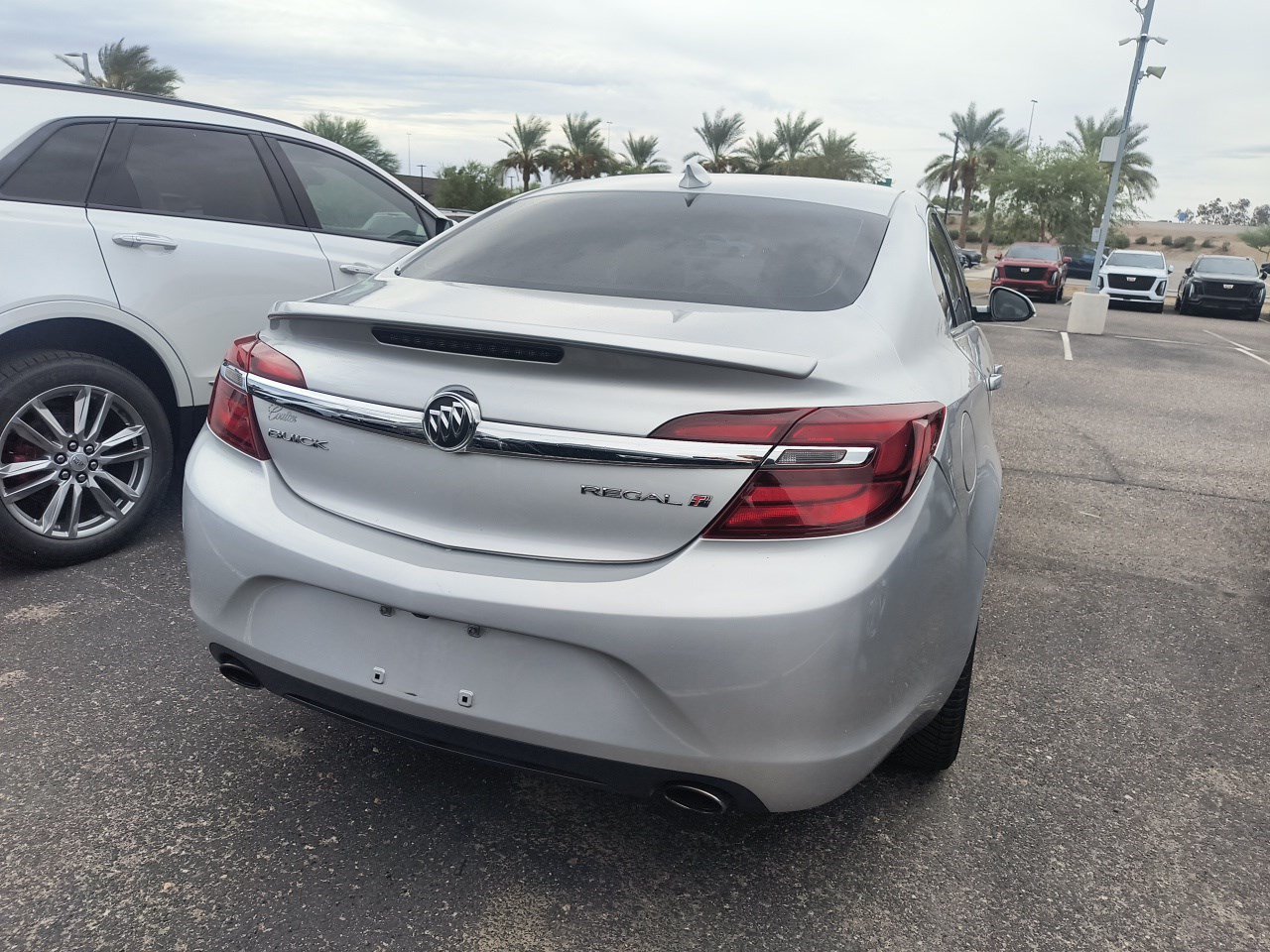 Used 2017 Buick Regal Sport Touring FWD image 5
