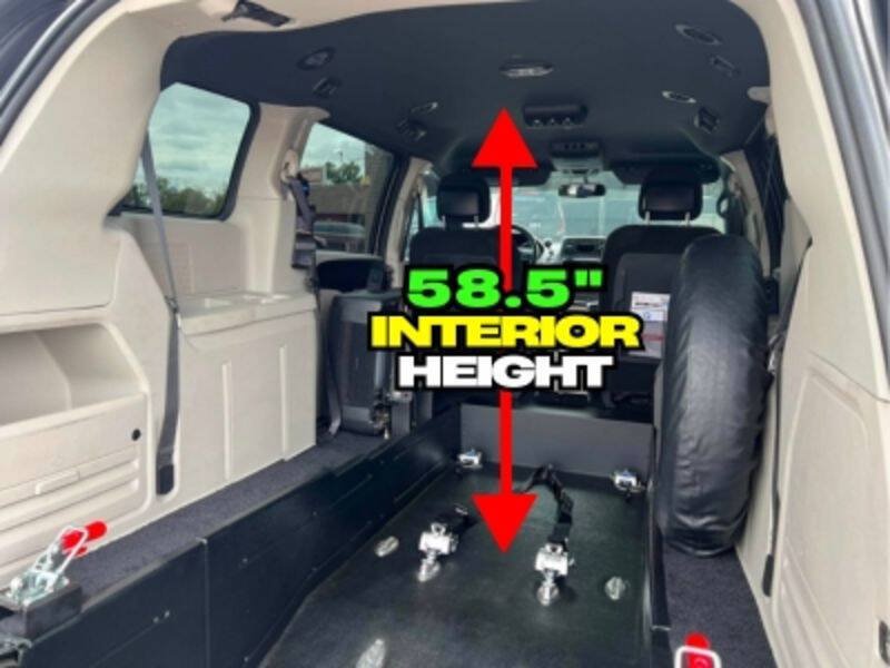 Used 2017 Dodge Grand Caravan SE FWD image 44