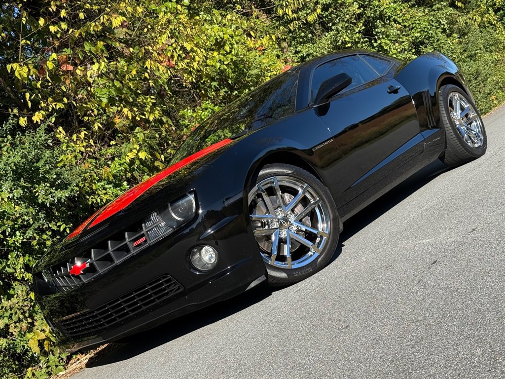 Used 2011 Chevrolet Camaro SS w/ RS Package RWD image 3