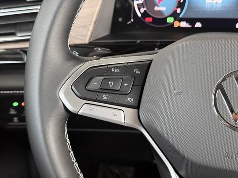 New 2026 Volkswagen Atlas SE FWD image 13