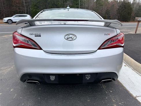 Used 2013 Hyundai Genesis 2.0T image 4