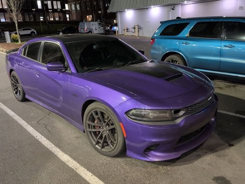 Used 2019 Dodge Charger Scat Pack w/ Daytona Edition Group image 3