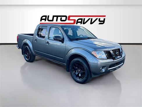 Used 2020 Nissan Frontier SV w/ Midnight Edition Floor Mats image 1
