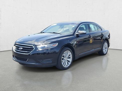 Used 2016 Ford Taurus Limited w/ Equipment Group 301A FWD image 4