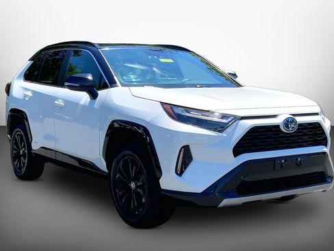Used 2022 Toyota RAV4 XSE w/ XSE Grade Weather Package AWD/4WD image 3
