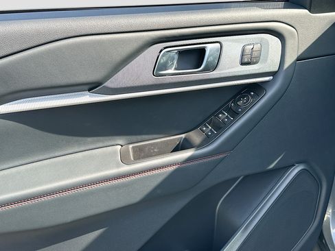 New 2026 Ford Explorer ST-Line w/ ST-Line Street Pack RWD image 13