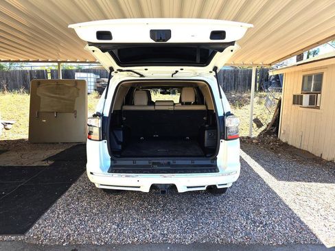 Used 2016 Toyota 4Runner Limited image 13