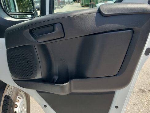 Used 2025 RAM ProMaster 2500 w/ U-Haul Equipment Group FWD image 26