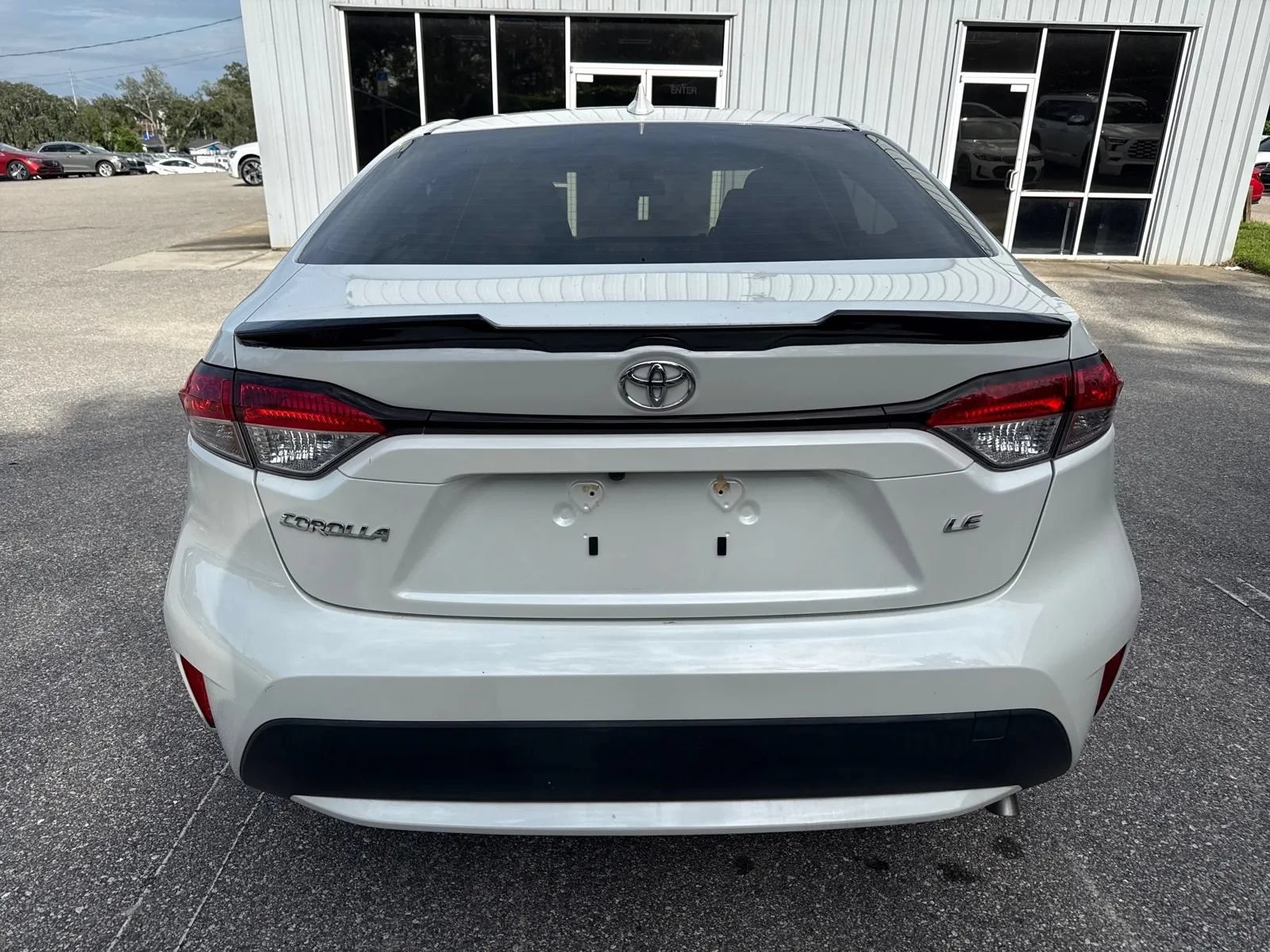 Used 2021 Toyota Corolla LE FWD image 9