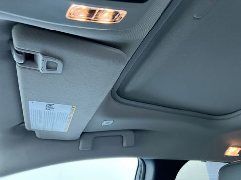 Used 2026 Toyota Sienna XLE FWD image 19