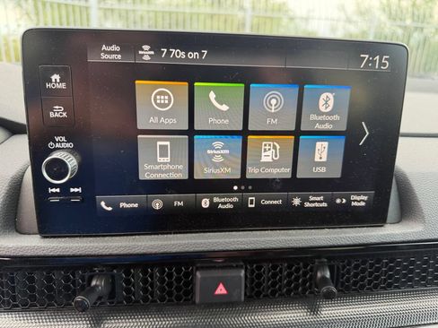 Used 2025 Honda CR-V EX-L image 9