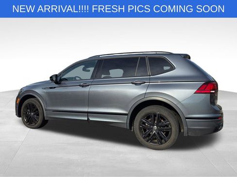 Used 2022 Volkswagen Tiguan SE R-Line image 4