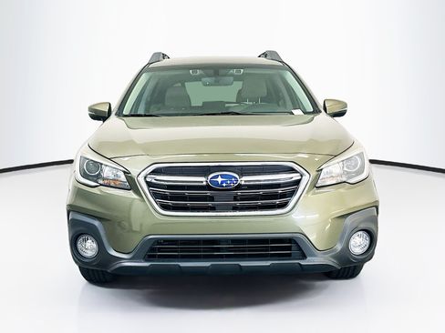 Used 2019 Subaru Outback 2.5i Premium AWD/4WD image 2