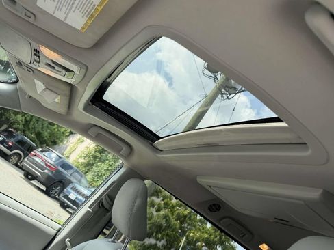Used 2018 Toyota Sienna XLE Premium AWD/4WD image 19
