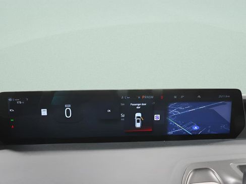 Used 2025 Ford Expedition Active image 14