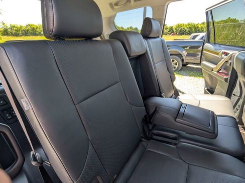 Used 2019 Lexus GX 460 Luxury AWD/4WD image 10