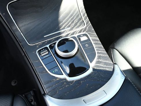 Used 2017 Mercedes-Benz C 300 4MATIC Sedan image 33