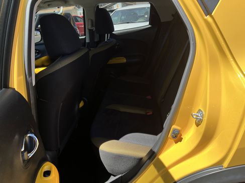 Used 2016 Nissan Juke SV FWD image 13