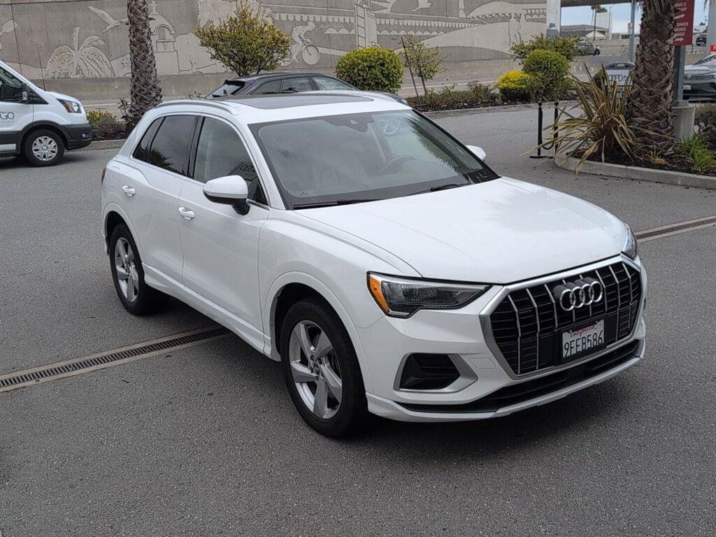 Used 2019 Audi Q3 2.0T Premium AWD/4WD image 4
