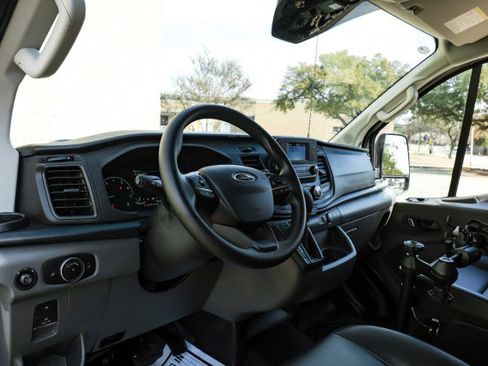 Used 2024 Ford Transit 250 Low Roof image 2