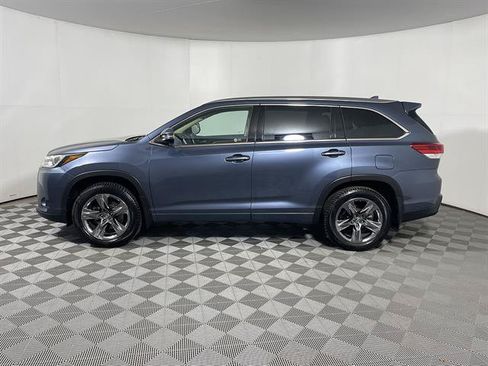 Used 2019 Toyota Highlander Limited Platinum AWD/4WD image 4